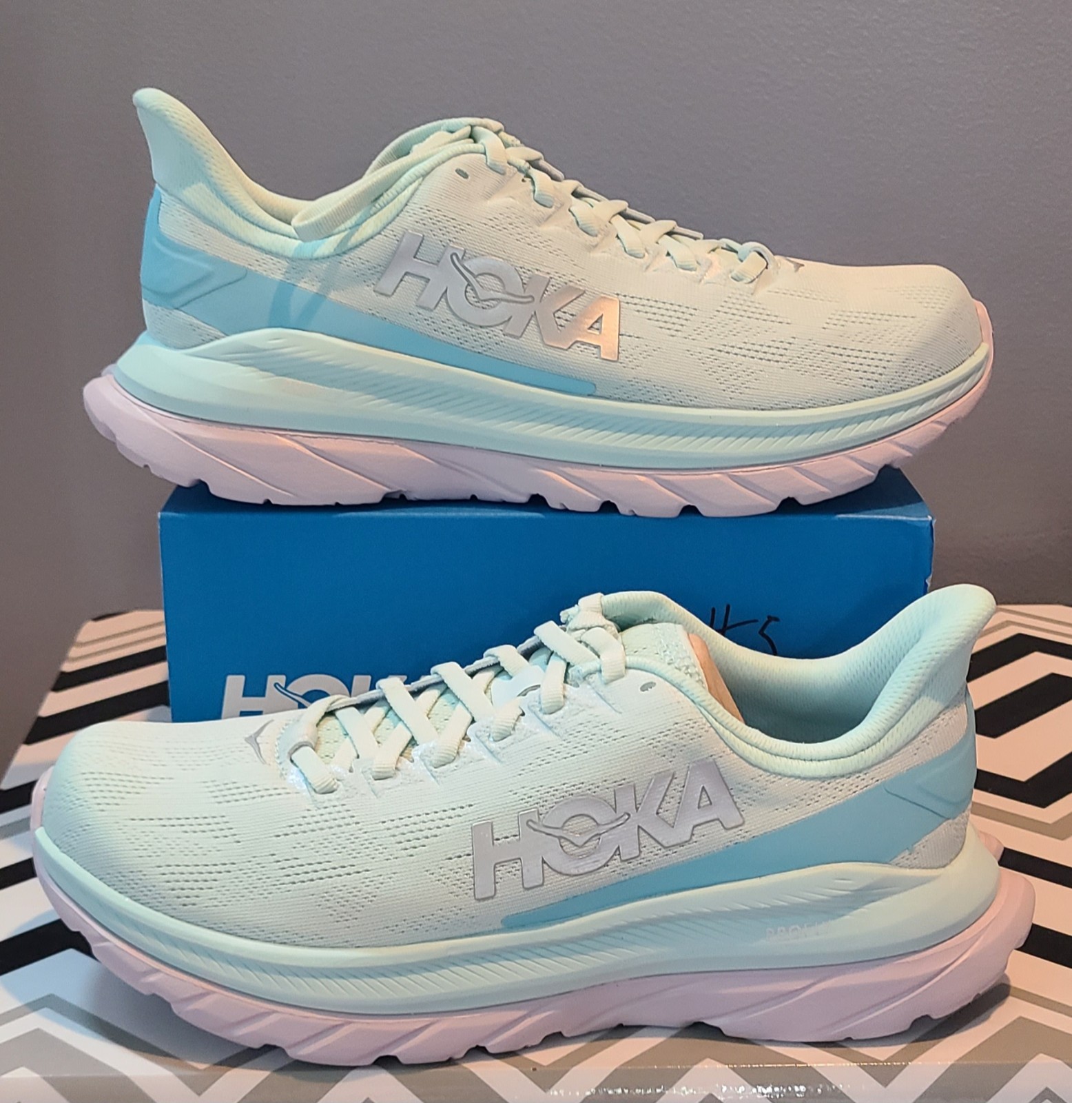 HOKA ONE ONE Mach 4 Women's Road Running Training Sneakers size 8.5B
