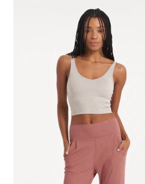 Vuori halo performance tank in oyster heather large
