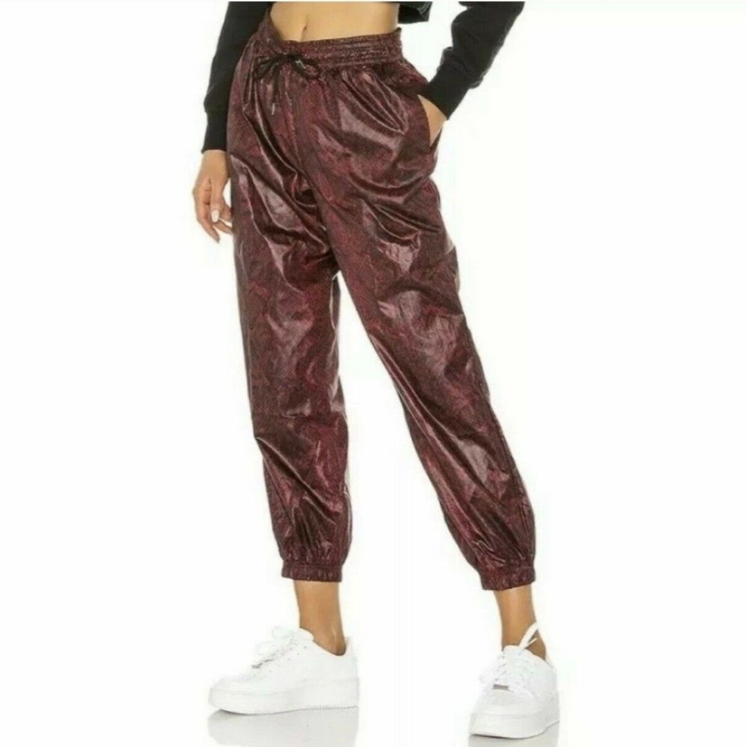 Nike Sportswear Womens Woven Python Snake Print Pants Red CJ6347-677 Sz …