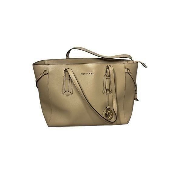 michael kors voyager medium crossgrain leather tote bag