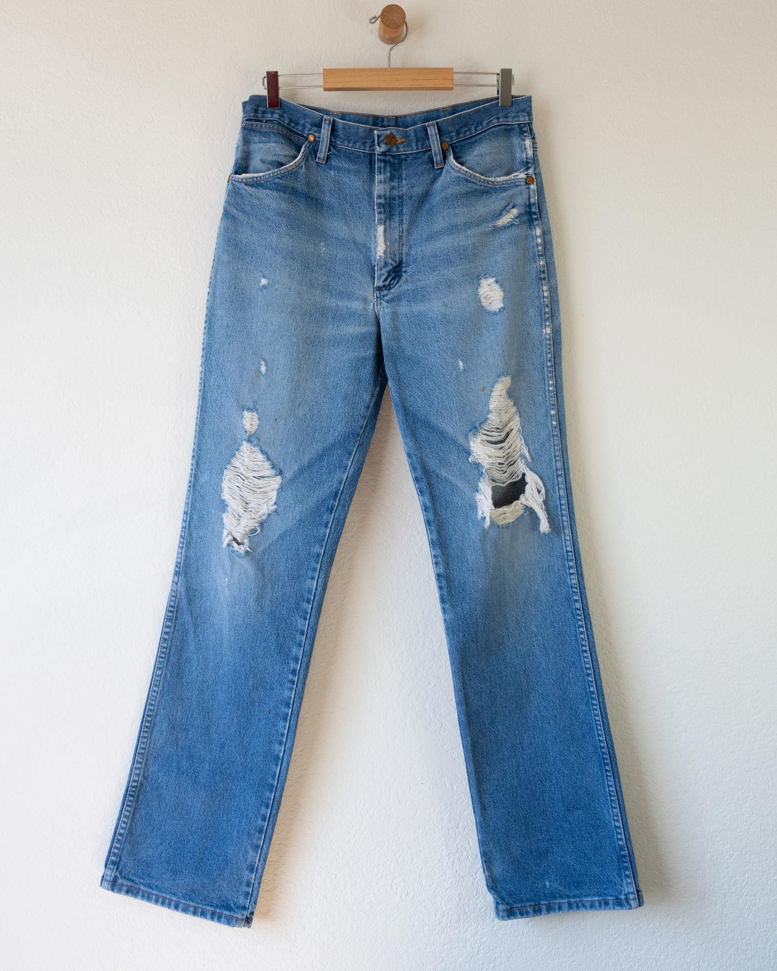 90s Vintage Wrangler Bootcut Distressed Jeans Light Wash