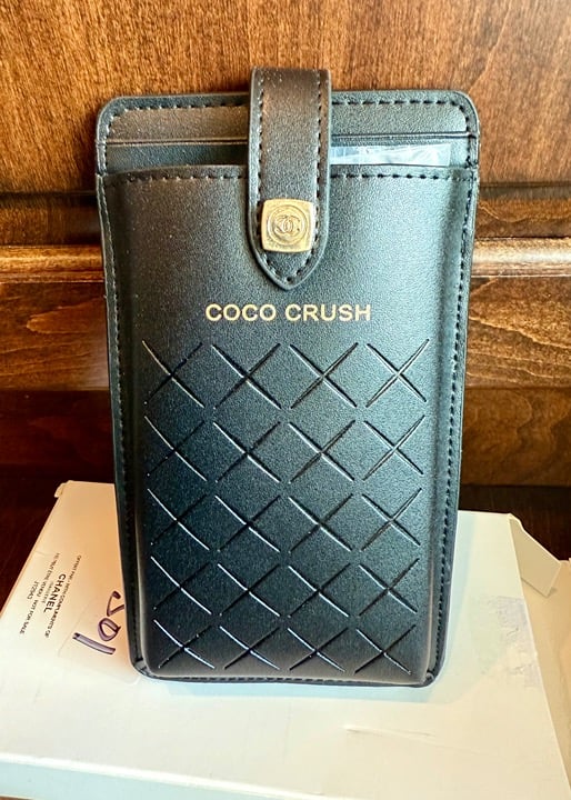 Chanel GWP Smartphone Pouch Shoulder Coco Crush Black New w/Box
