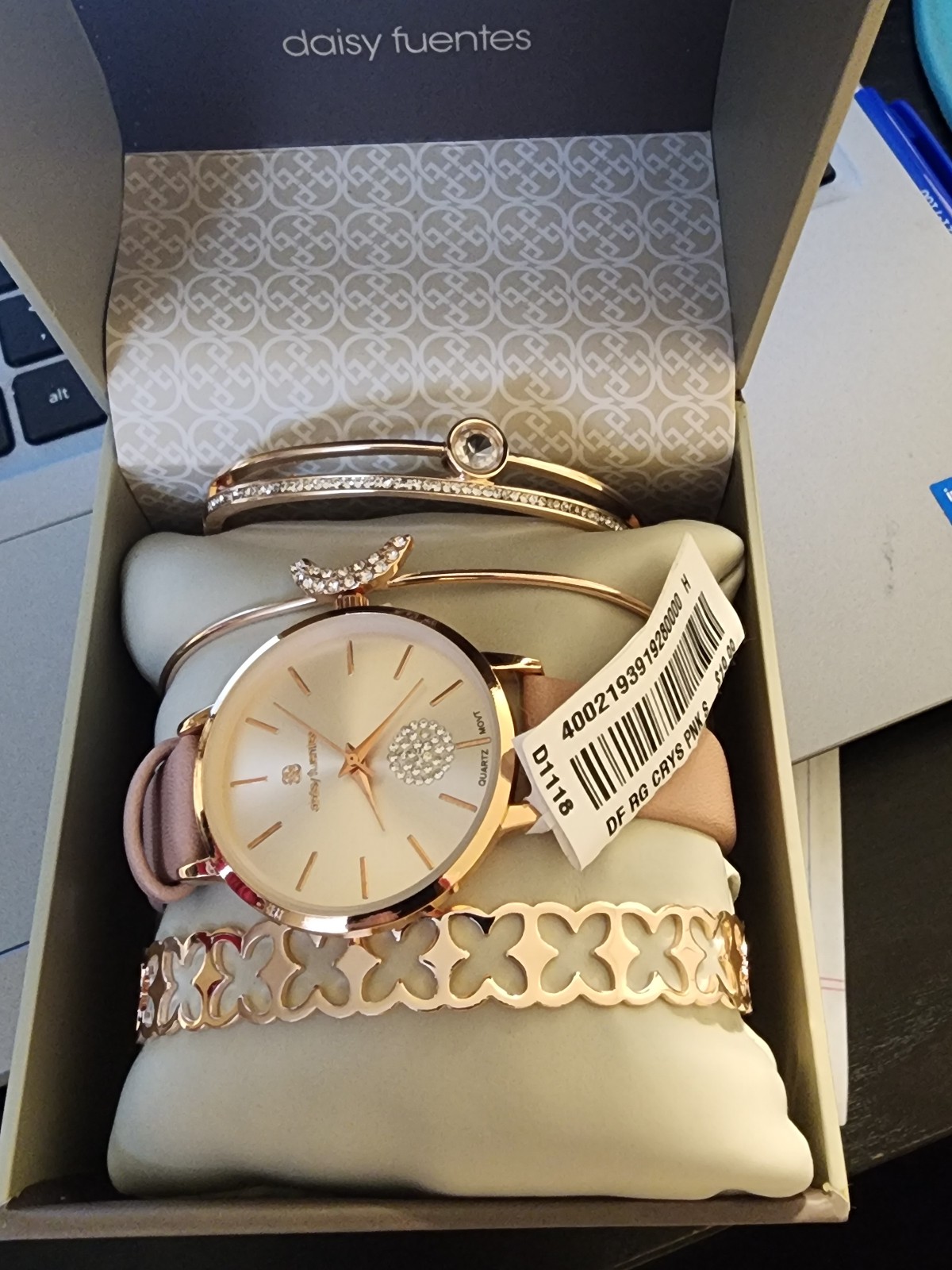 Daisy fuentes watch and bracelet set best sale