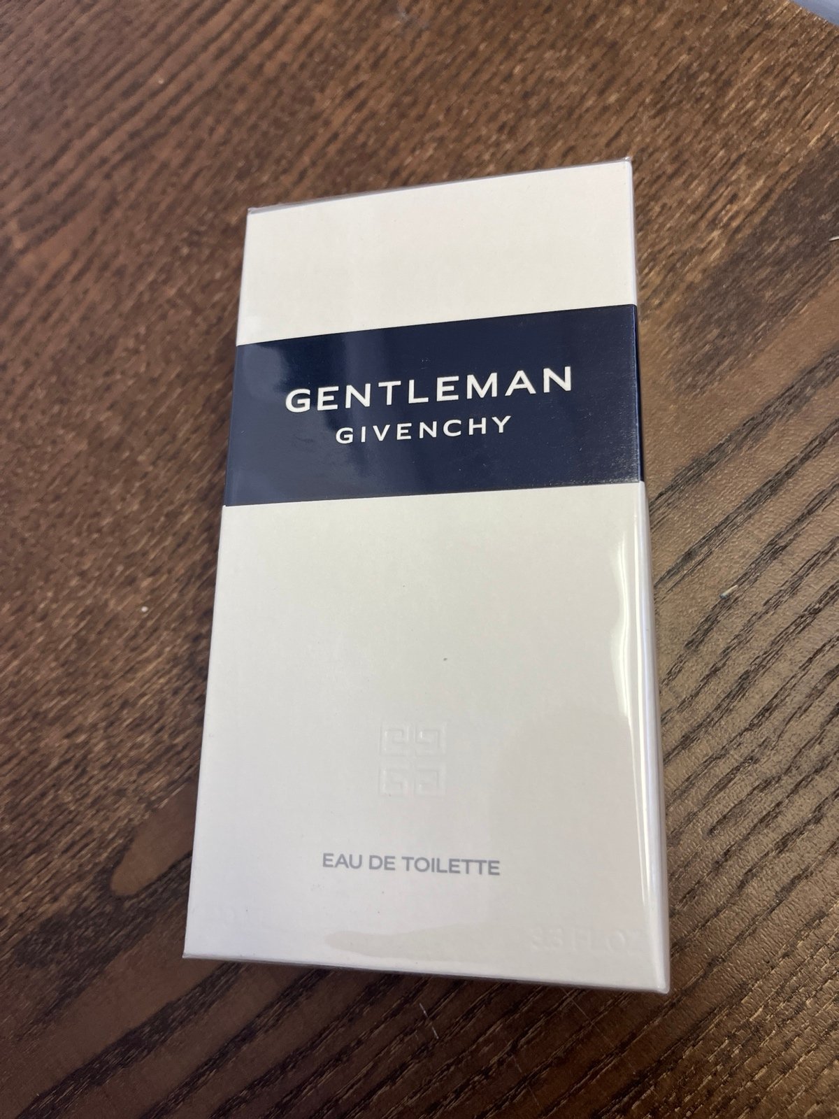 Givenchy - Gentleman Eau De Toilette (EDT) 100ml 3.3 fl oz
