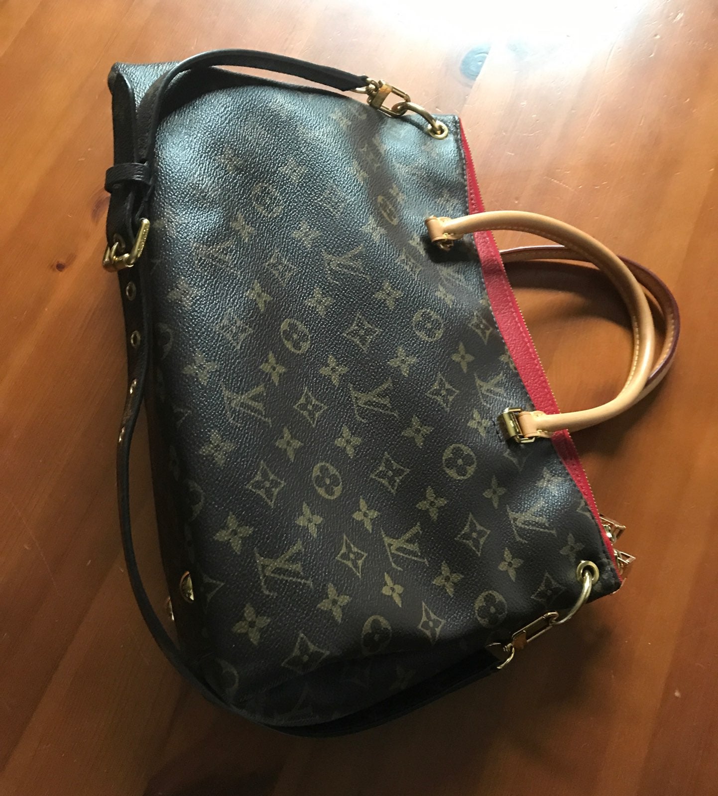 Louis Vuitton Pallas