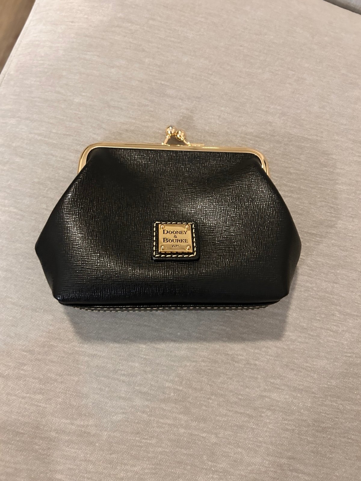 Dooney & Bourke kisslock pouch