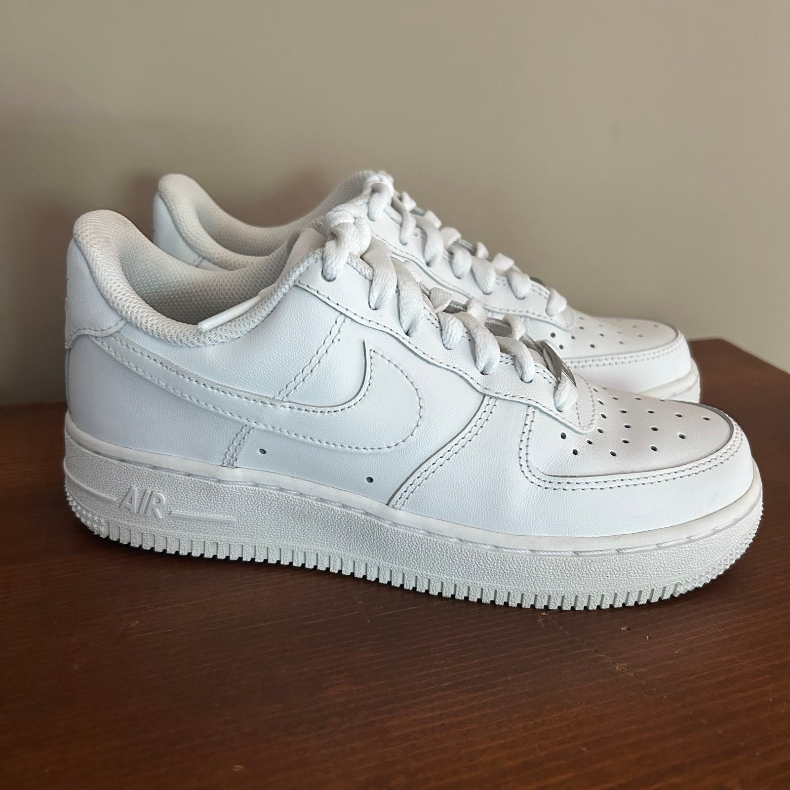 Women’s Nike Air Force 1 Lo DD 8959 100 White Sneakers Size 5.5