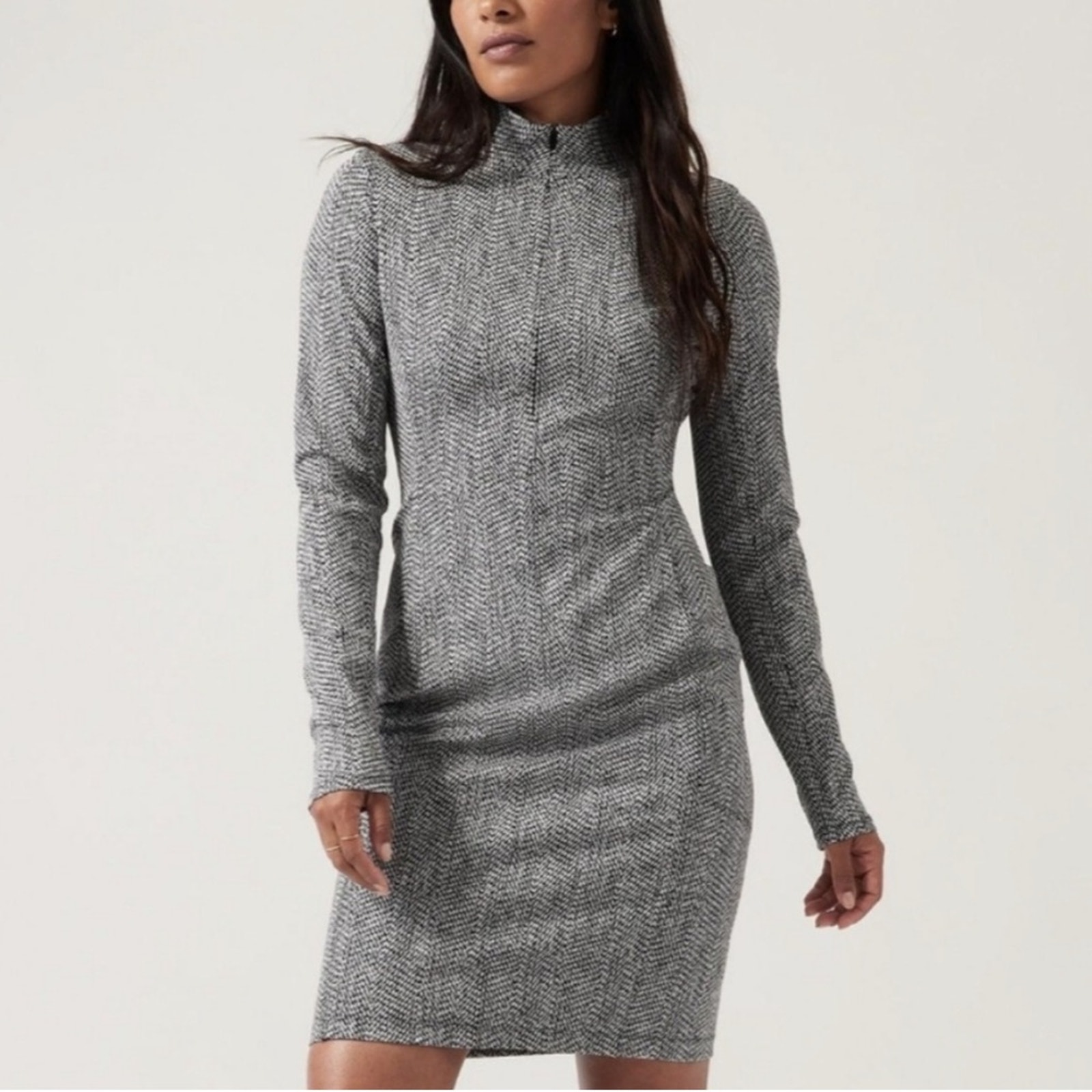 Athleta women’s Delancey textured long sleeve mock neck 1/4 zip Dress size Small