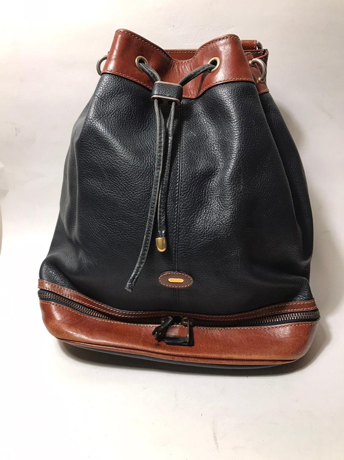 vintage Bally leather bucket bag