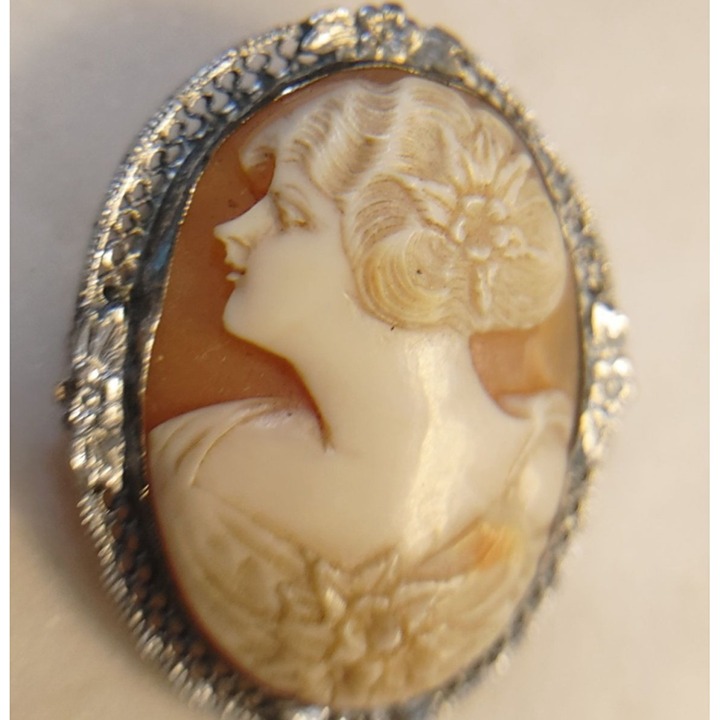 Left Facing Cameo Floral Brooch Pin Antique Carved Shell Silver Tone Filigree