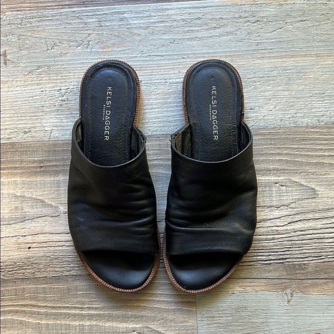 Kelsi Dagger Brooklyn Benny Sandal Size: 6.5