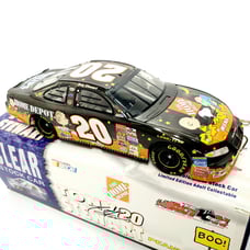 Action Tony Stewart #20 Home Depot / In Search Of The Great Pumpkin 2002 1:24