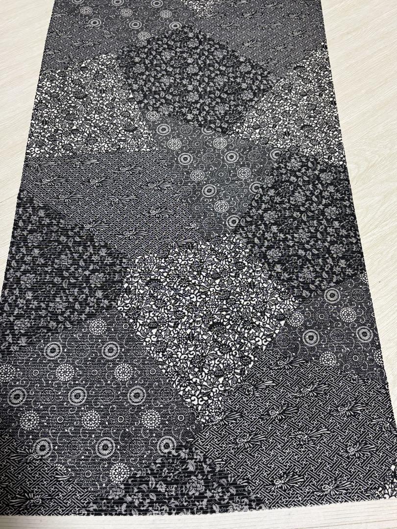 ★Edo Komon silk fabric in a sheer design