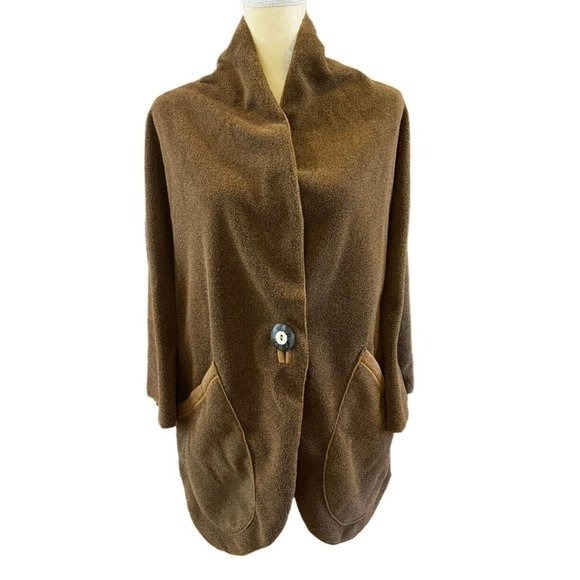 Janska Polartec Brown Fleece Cape/Wrap/Shawl One Button Closure Pockets One Size