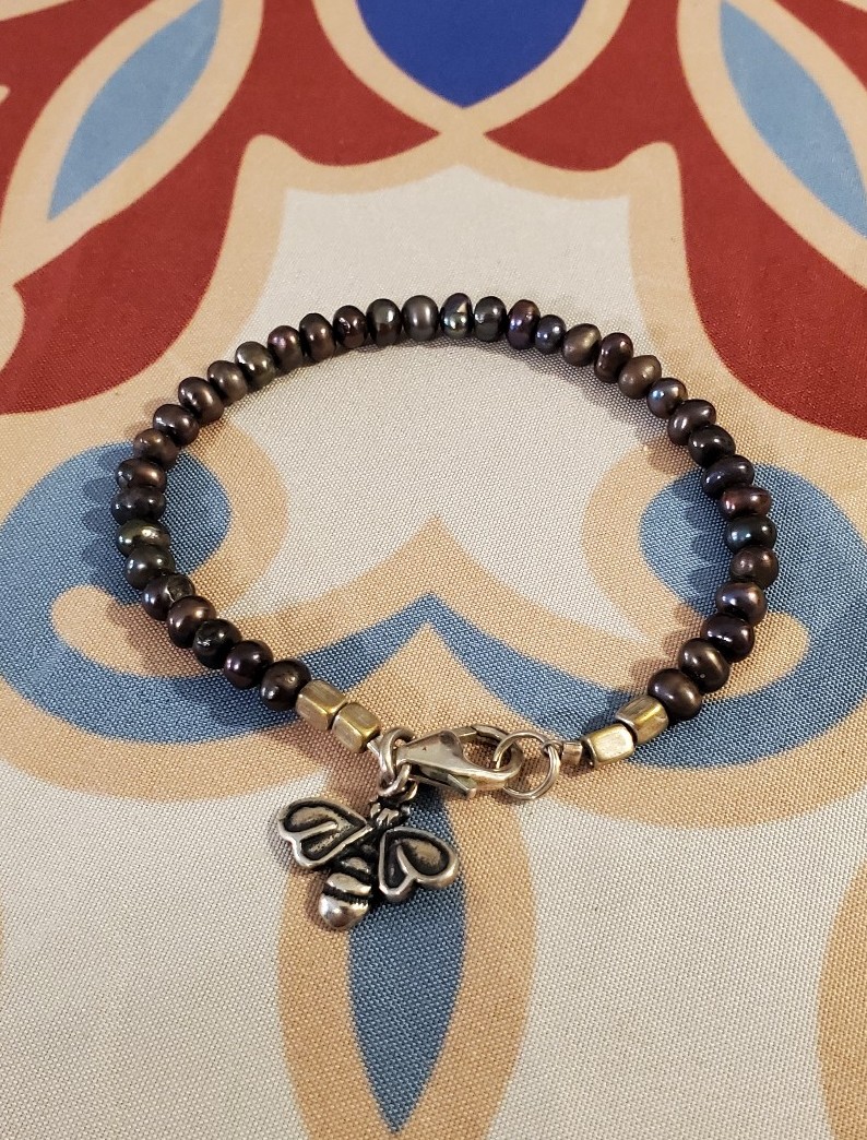 Sterling Silver & Black Freshwater Pearl 7 Bracelet w/ Bee Charm