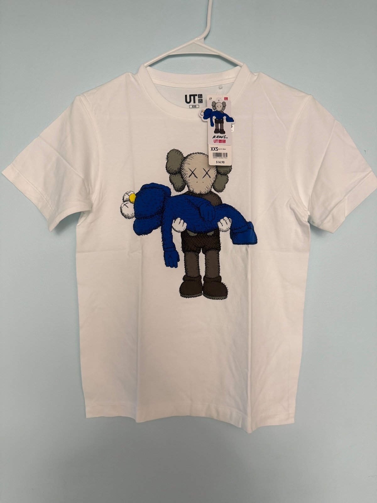 Size XXS - KAWS X UNIQLO WHITE TEE MEN’S T- SHIRT SHIPS FAST