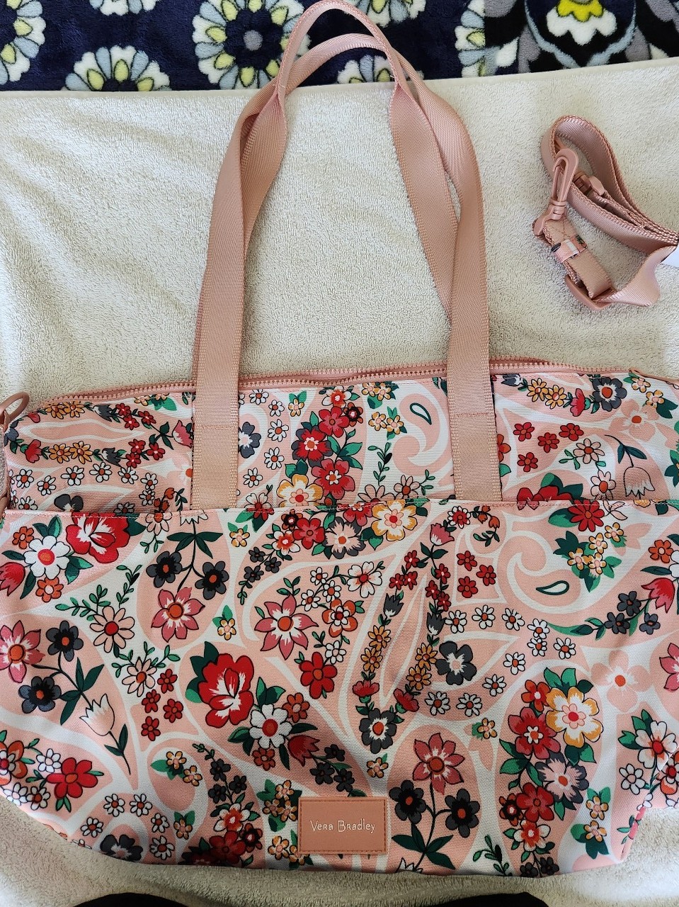 Vera Bradley tote bag w/long strap