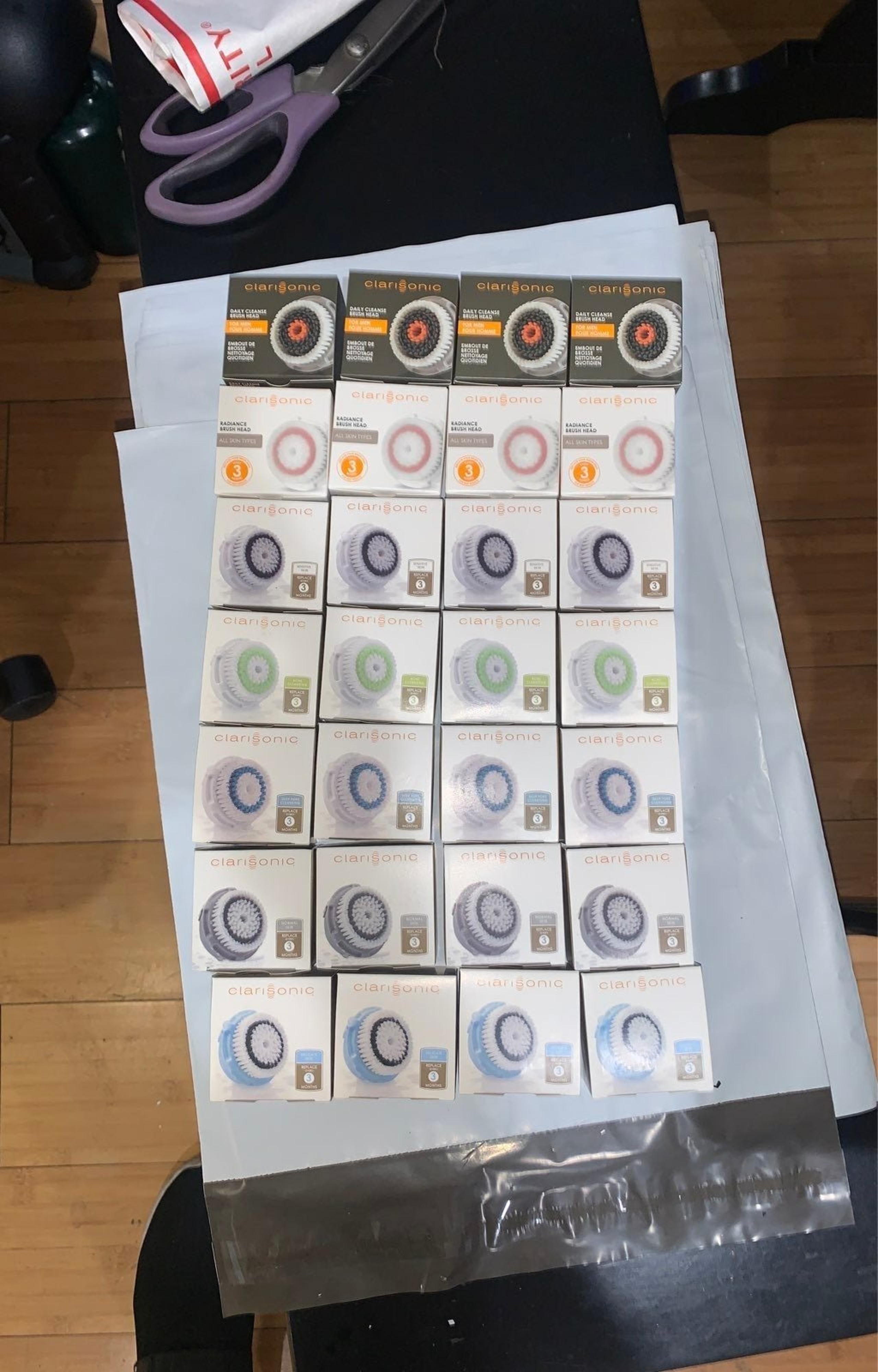 28 Pack Clarisonic brush head  bundle