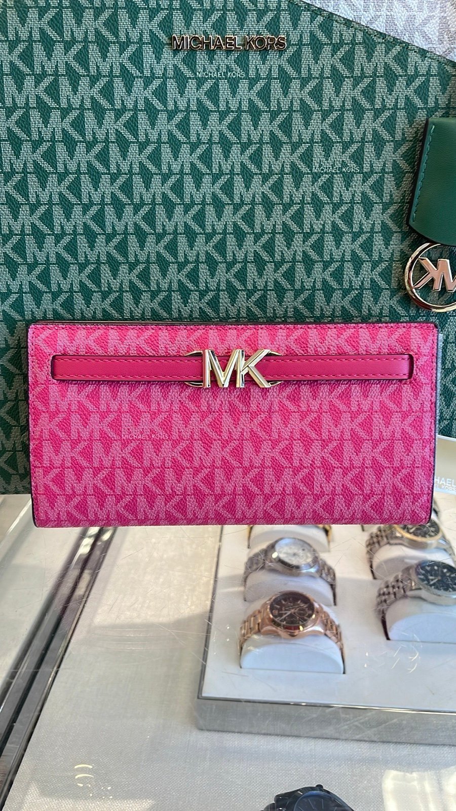 MICHAEL KORS Reed Large Snap Wallet Electric Pink NWT