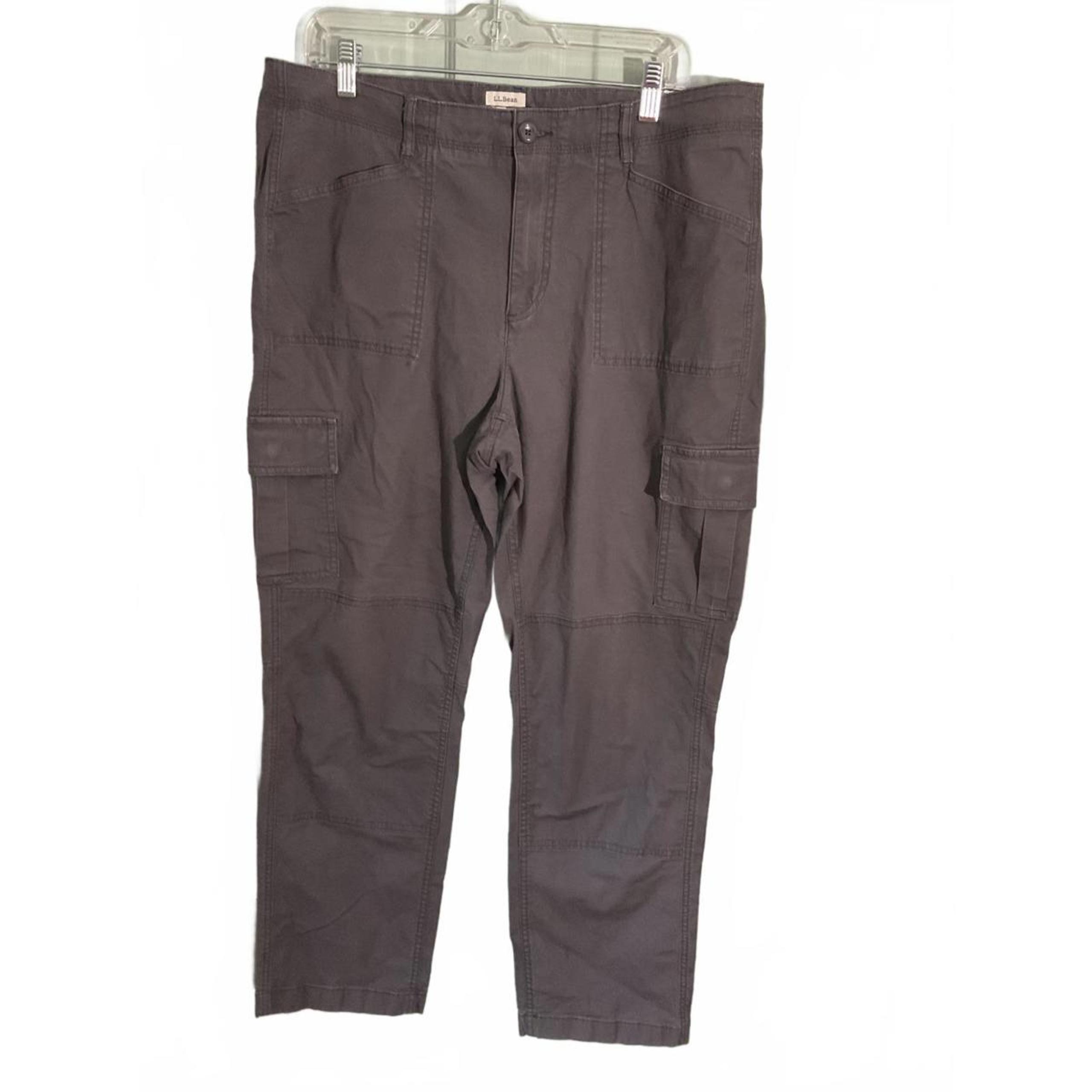 LL Bean Favorite fit Comfortable Women Cargo Pants - Versatile and Durable 16