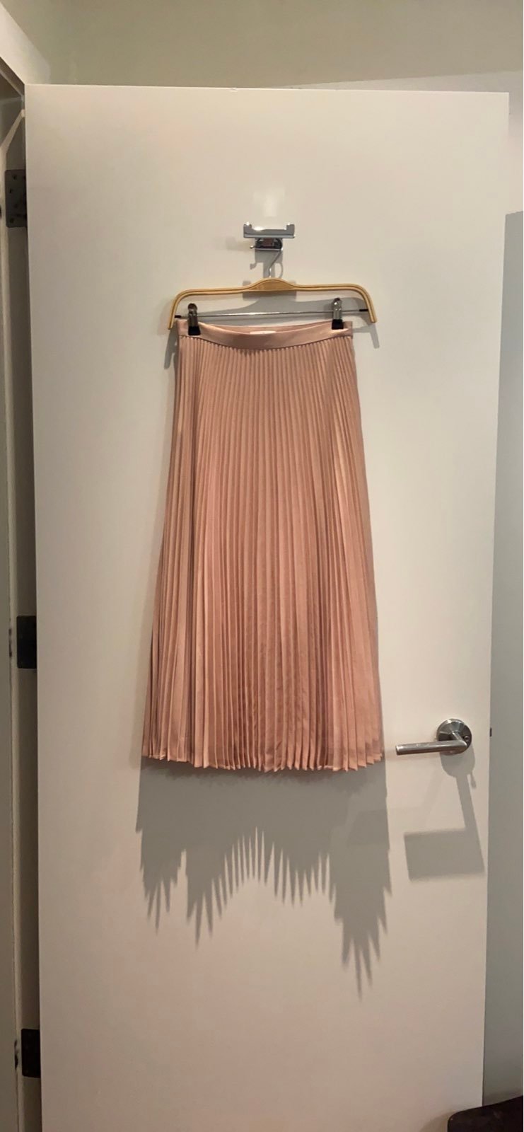 Club Monaco pleated blush midi skirt 00