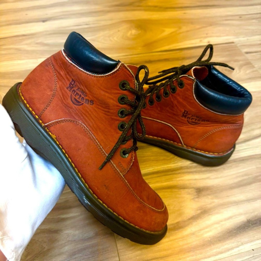 Dr. Martens Ankle Boots Nubuck Suede Padded 6 US England Lace Up