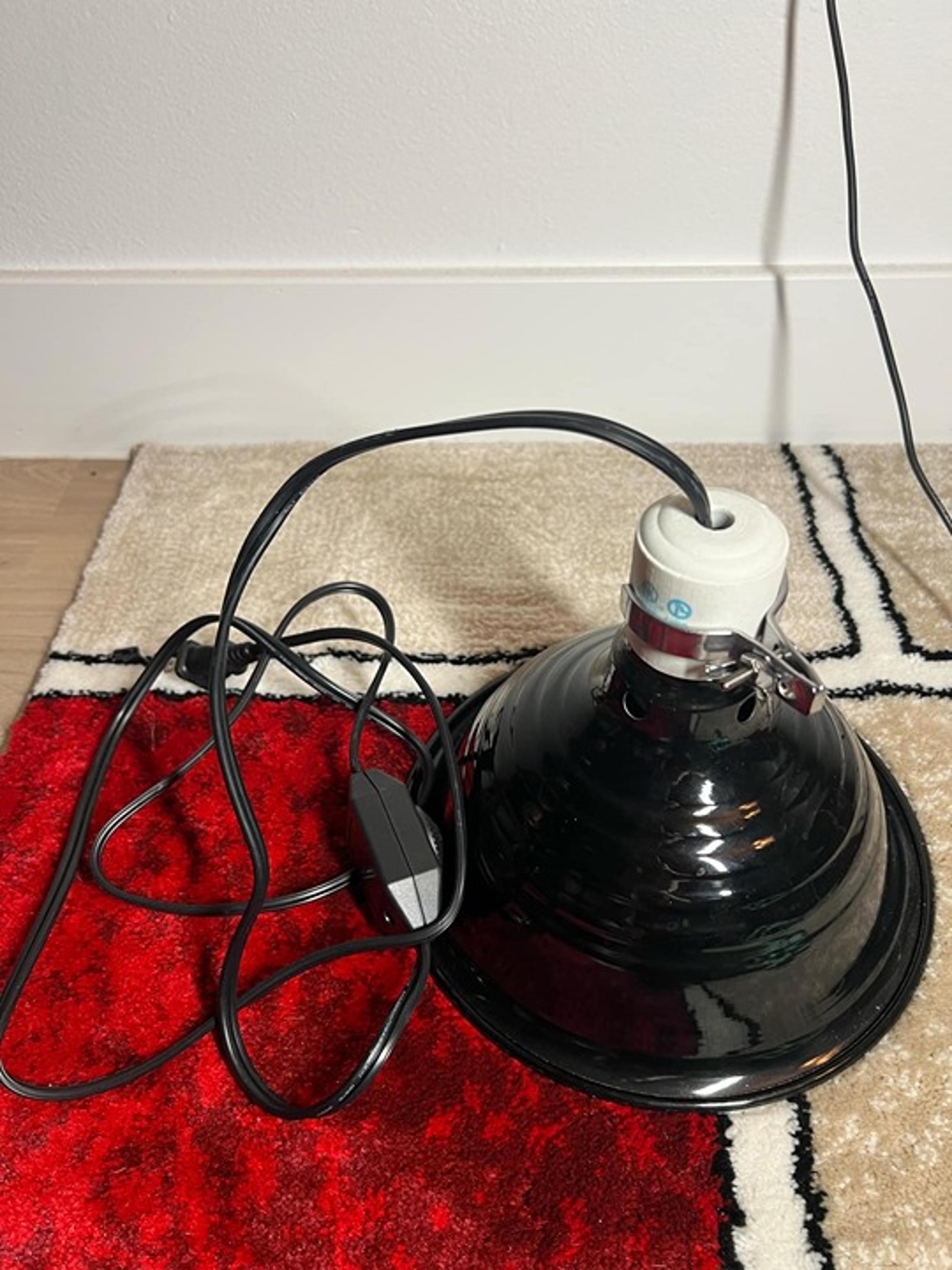 Fluker's Repta-Clamp Lamp with Fluker's Basking Spotlight Bulb