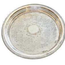 WM A Rogers Silver Plated Brass Round Serving Tray Nr. 3470
