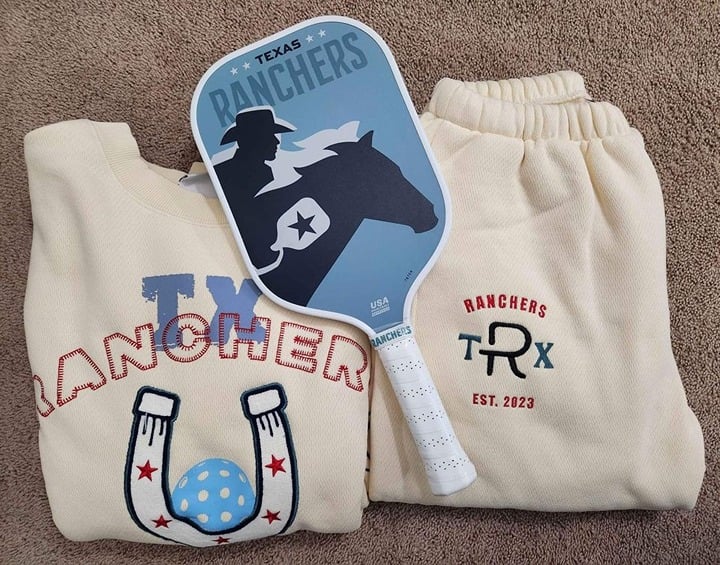 Texas Ranchers Pickleball Paddle, Sweatshirt & Sweatpants