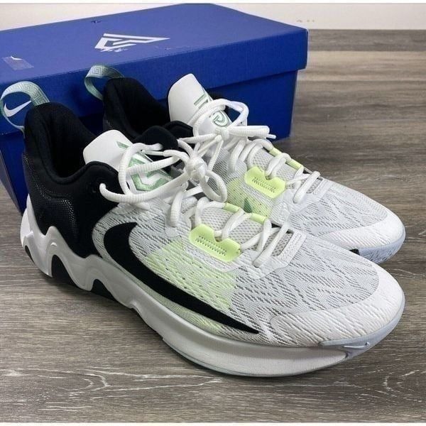 Nike Giannis Immortality 2 men's Size 13 White Black Basketball shoes DM0825 101