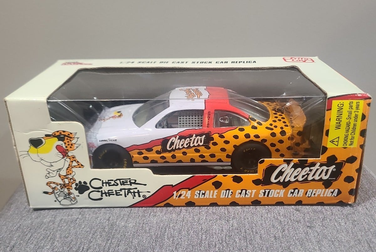 1/24 scale die cast chee-tos car replica