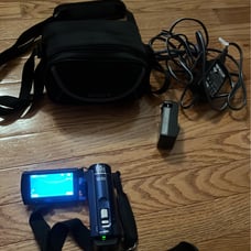 Sony Handycam DCR-SX41 Charger Battery Memory 8 GB And Bag
