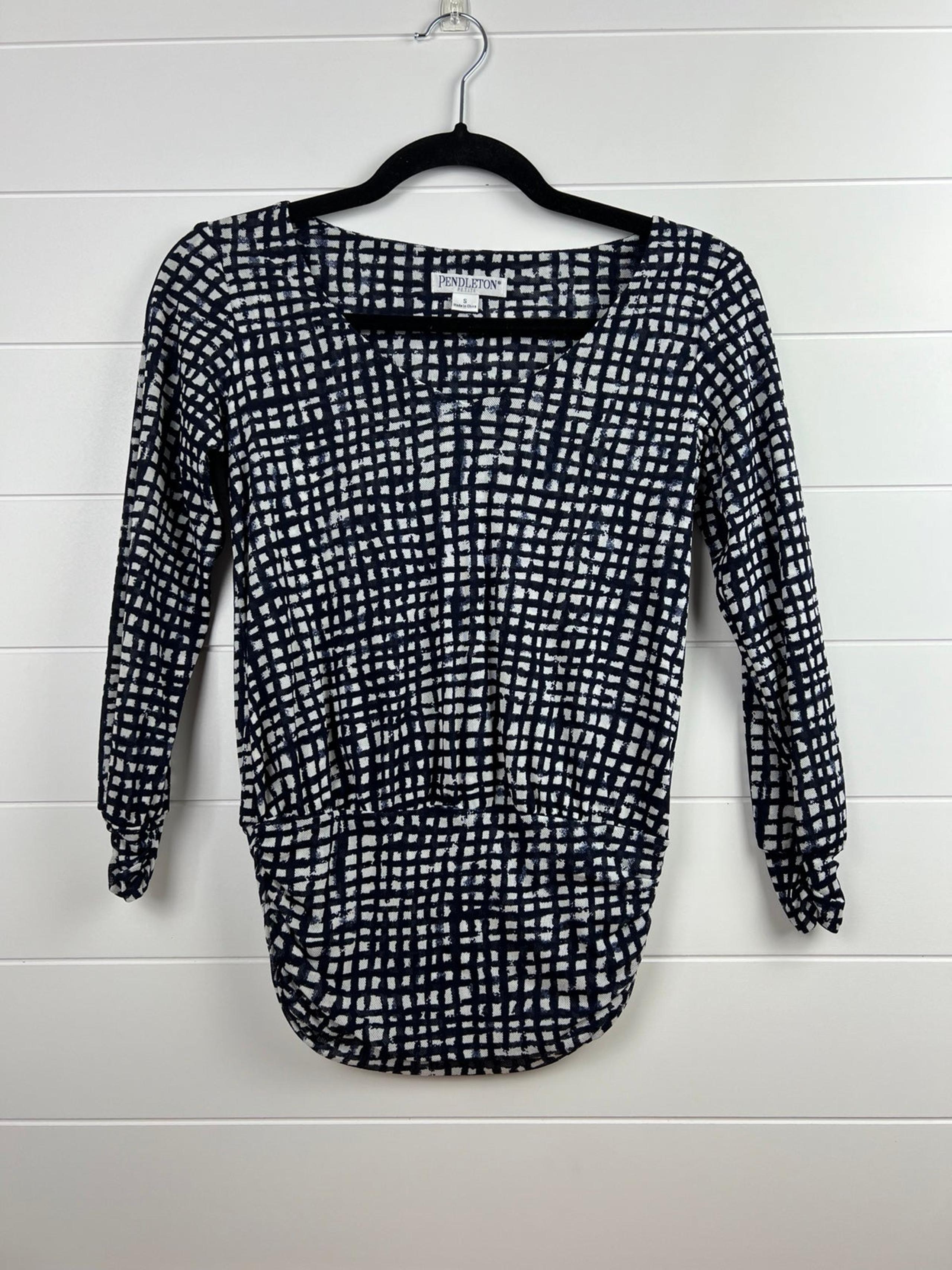 Pendleton petite ruched sides knit top