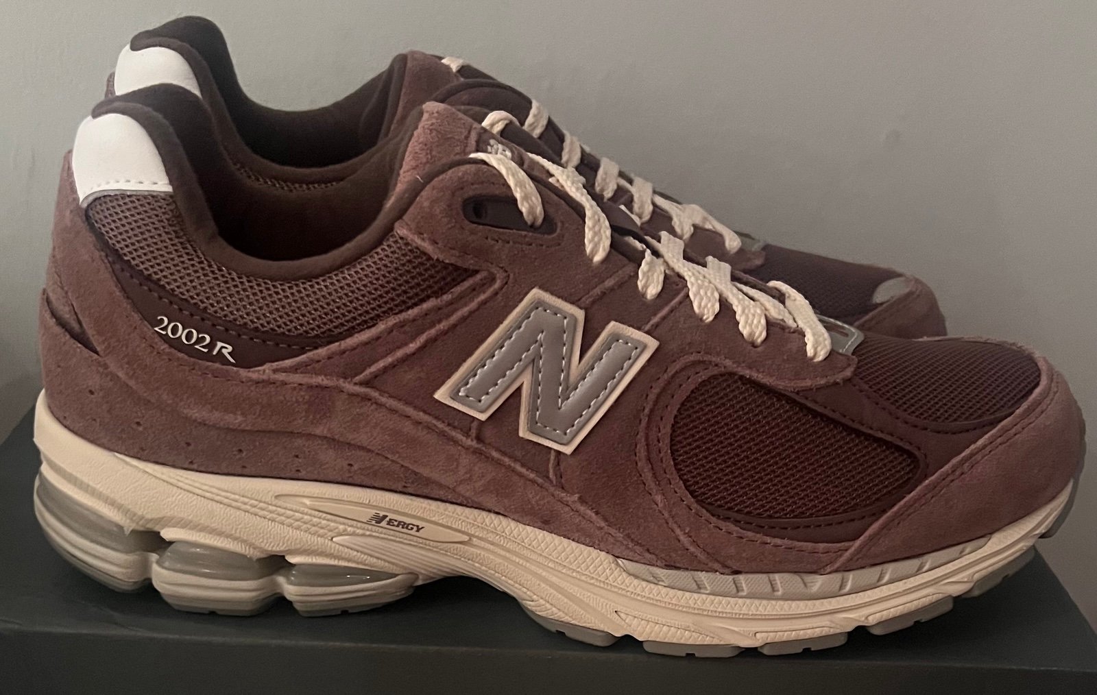 Authentic New Balance 2002R Dusty Fig 2022 release size 10.5