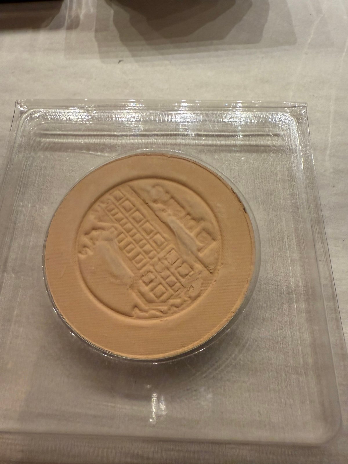 La prairie skin caviar powder foundation pure ivory