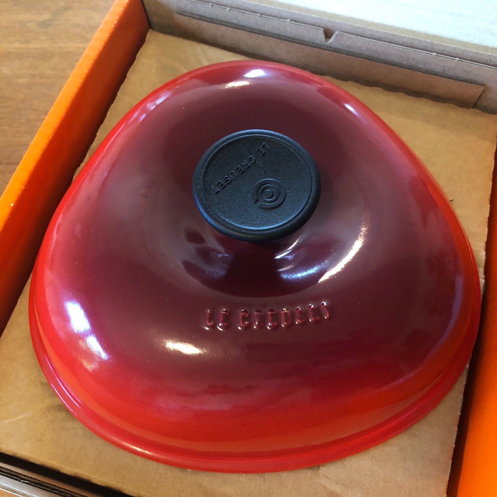 Le Creuset 2.25 qt Cerise Apple