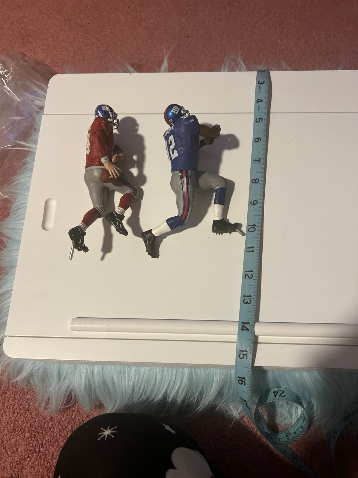 Collectibles, Manning and Strahan NFL figures Preowned