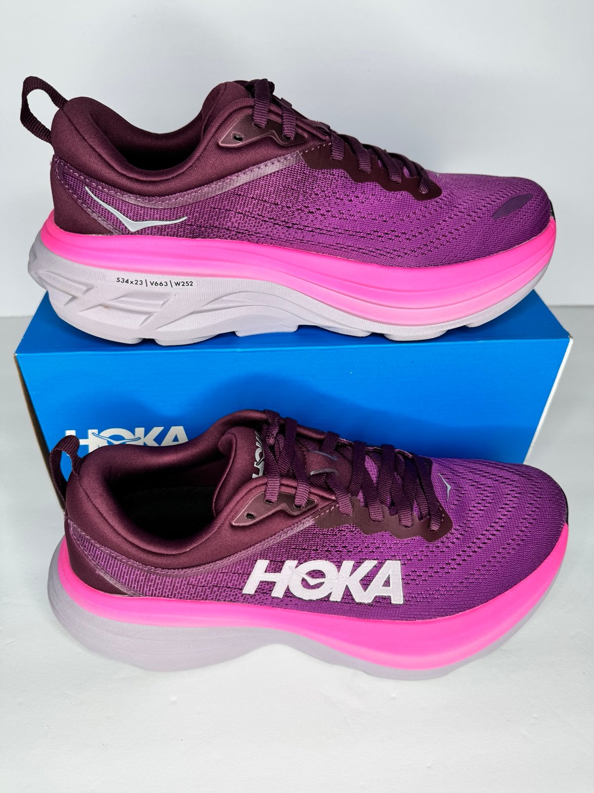 HOKA one one BONDI 8