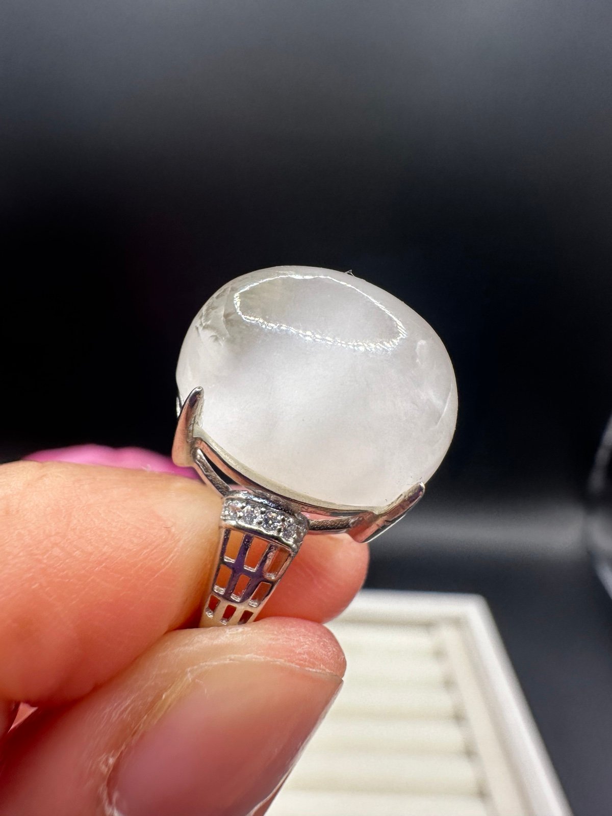 White rabbit hair silver ring