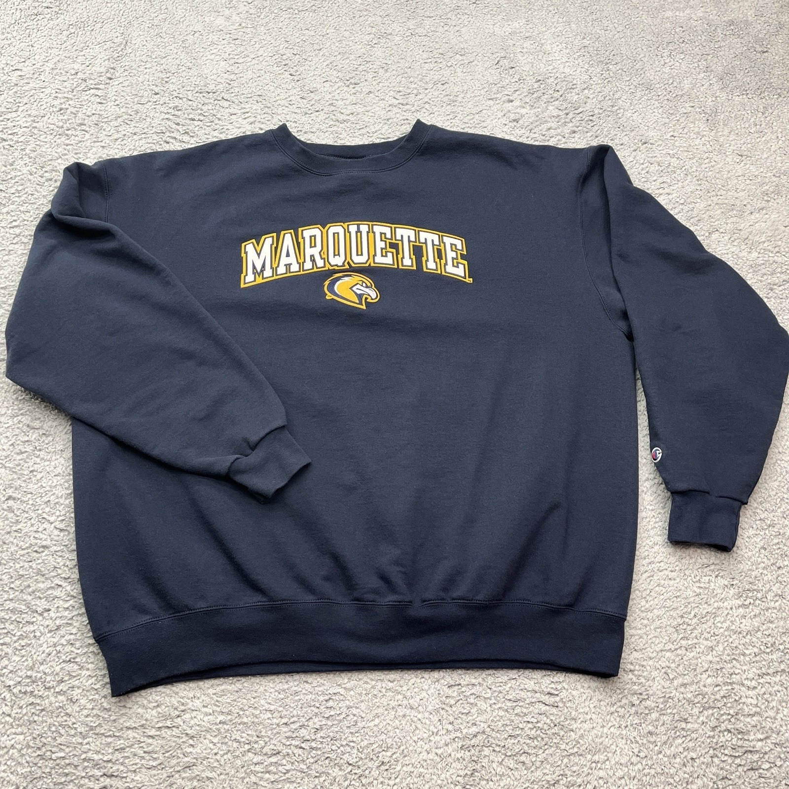 Marquette University Champion Sweatshirt Mens 2XL Blue Stitched Lettering