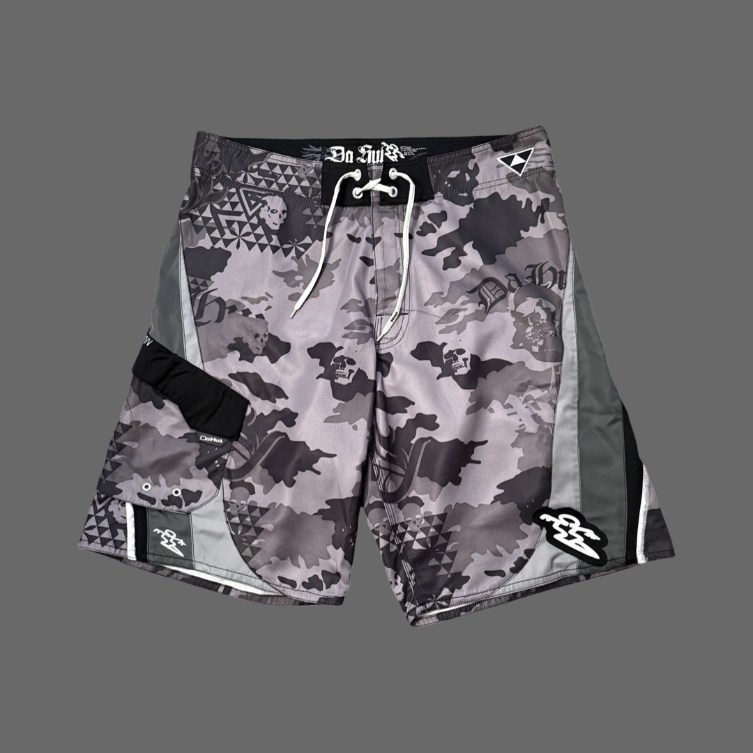 Da Hui Mens Multicolor Gray/Black Skull Baggy Board Shorts Size 36 EUC Y2K