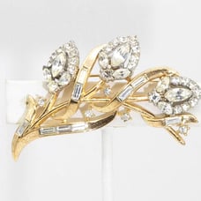 Diamante Brooch Jewelery by FLIRTATION collection Trifari - Alfred Philippe flo