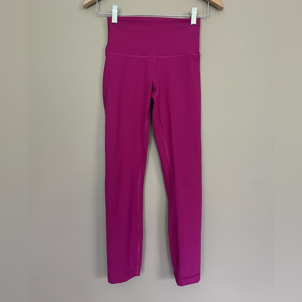 {Lululemon} Wunder Train High-Rise Crop 23 Leggings in Magenta Purple - Size 4