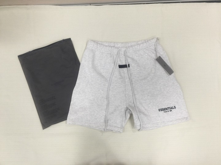 Fear of God Essentials Sweatshort Light Oatmeal XL