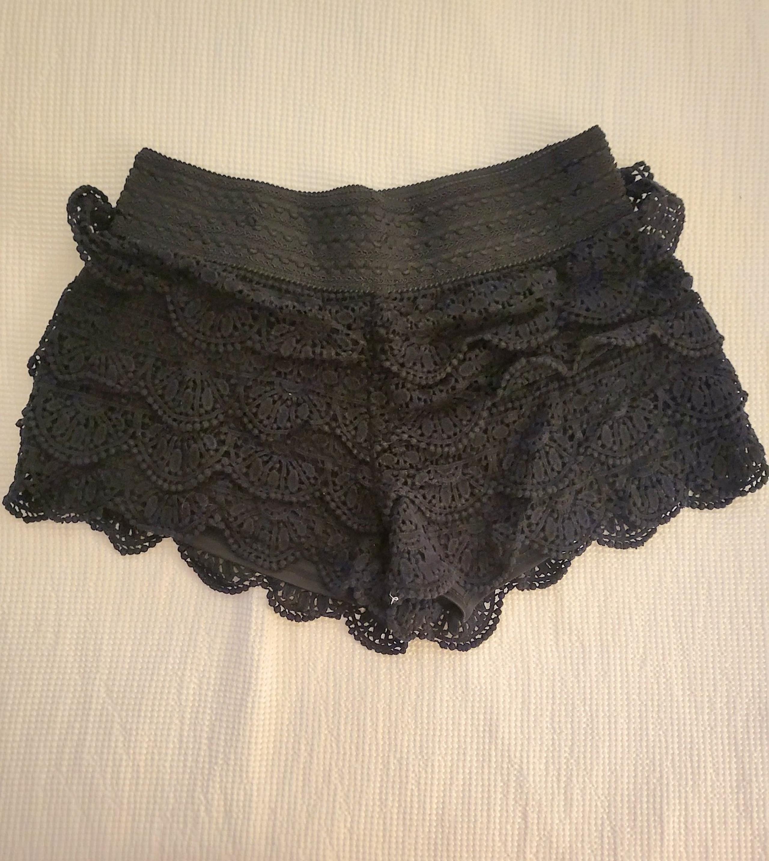 Rewind black Lace pull on Shorts
