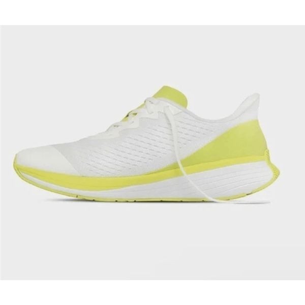Lane Eight NEW w/ box size 7 the Relay trainers - Key Lime