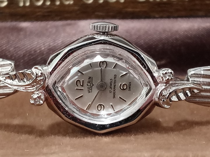 Vulcain Vintage Early 1900s 15mm Womens Swiss Manual 17J CLEAN