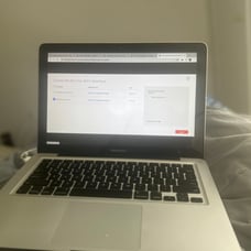 Apple MacBook Pro 128GB in Silver