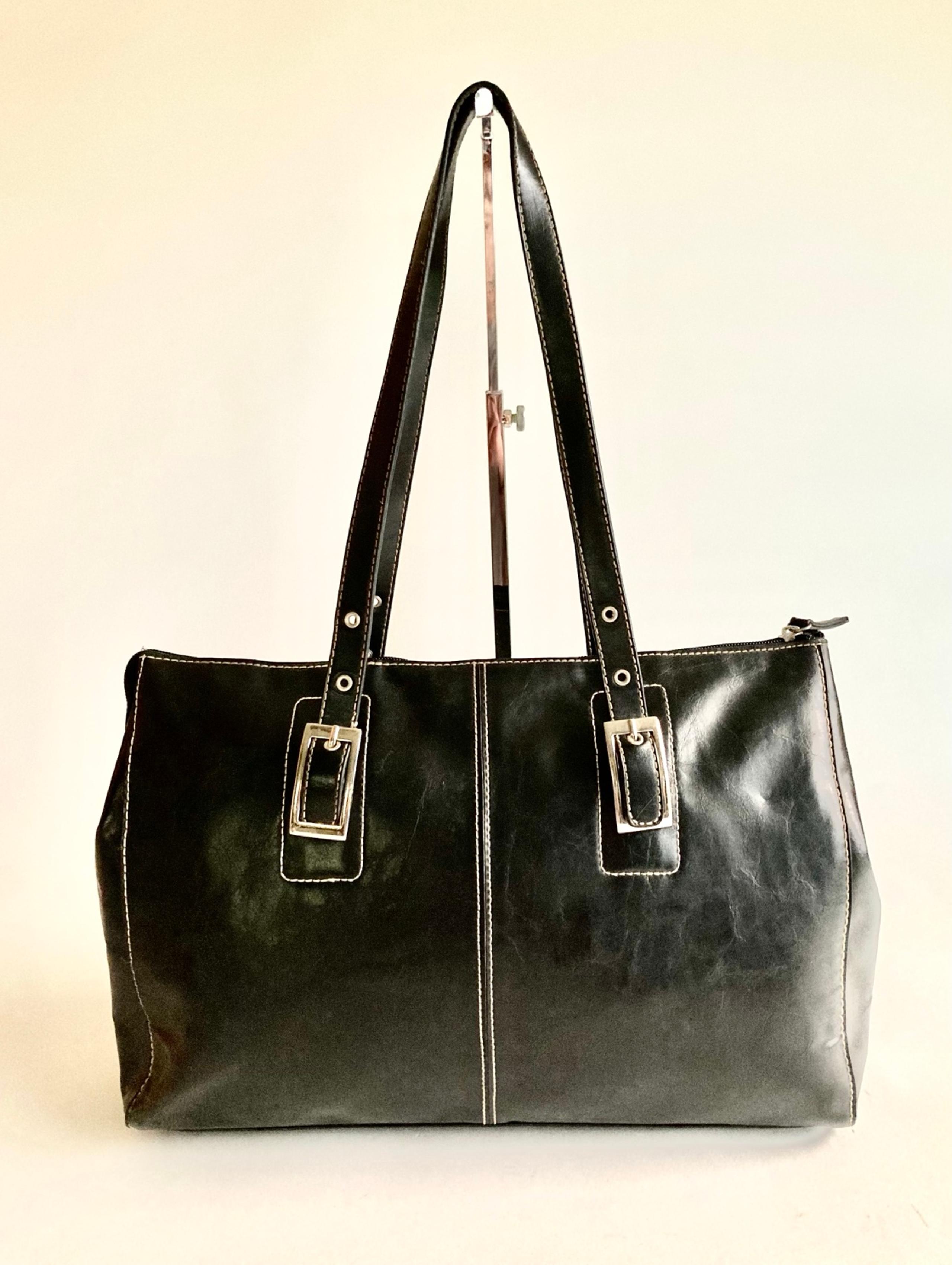 Reaction by Kenneth Cole Black Leather Shoulder Bag Handbag.