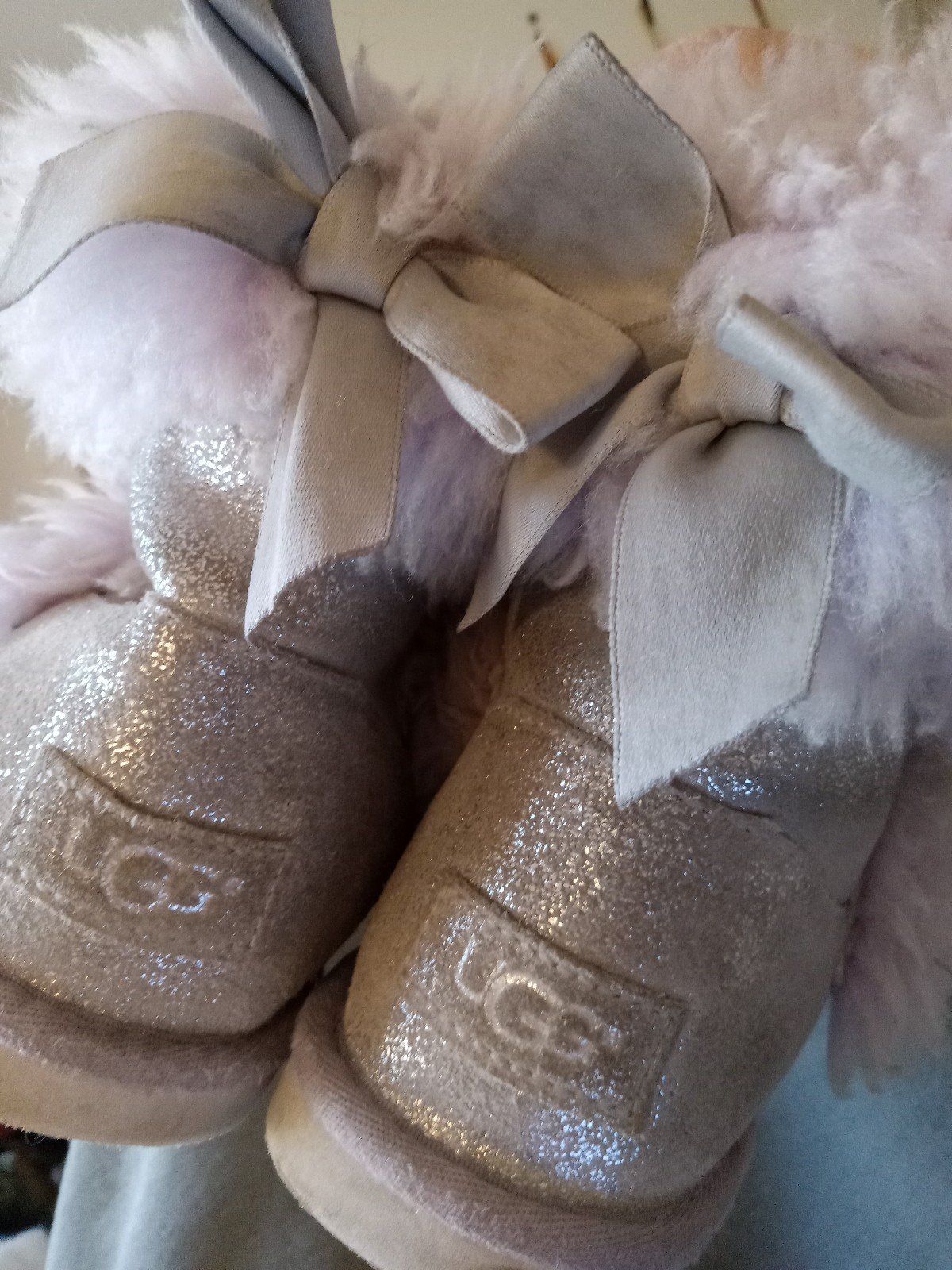UGG adult sz 2